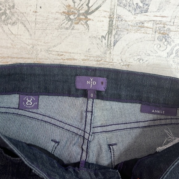 NYDJ Dark Wash Ankle Straight Leg Jeans Size 0 - Picture 5 of 9